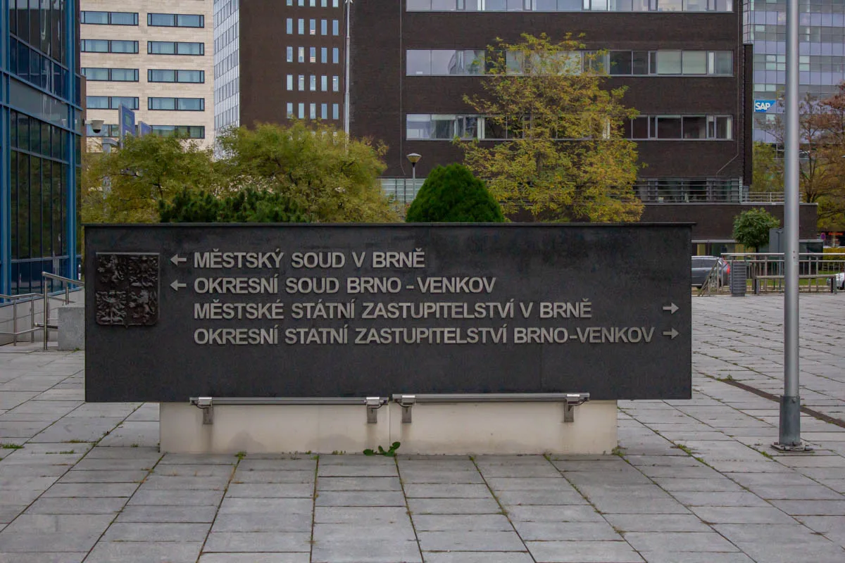 Zveřejnil korespondenci expremiérů,