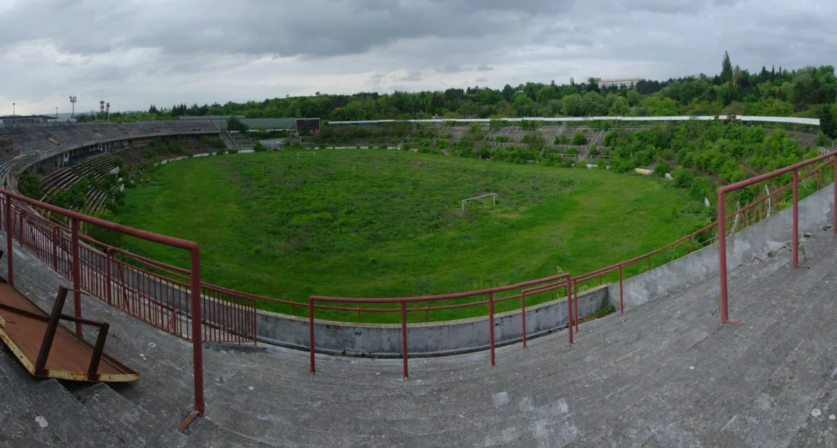 Kdo zbourá lužánecký stadion? Kvůli hnízdícím jiřičkám musí být hotovo do února