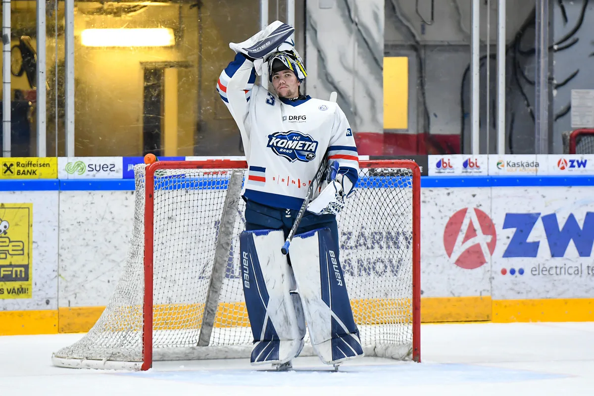Postava odchází z Komety do NHL, podepsal smlouvu s Detroitem
