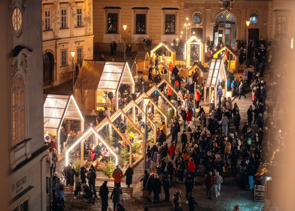Brněnské vánoční trhy lámou rekordy, stánky se vydražily za 31 milionů