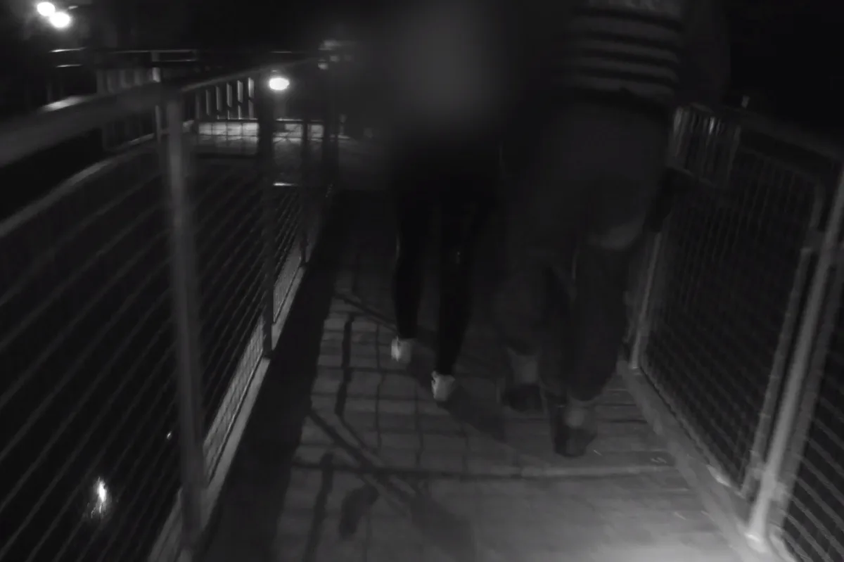 Žena chtěla skokem do Pryglu ukončit své trápení, zachránila ji ostraha kamer