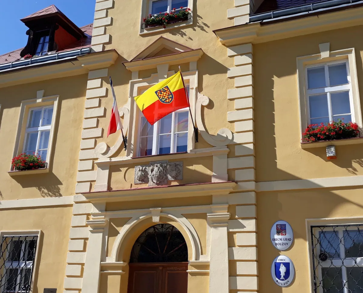 Moravské vlajky opět zavlají na radnicích. Připomenou příchod slovanských věrozvěstů