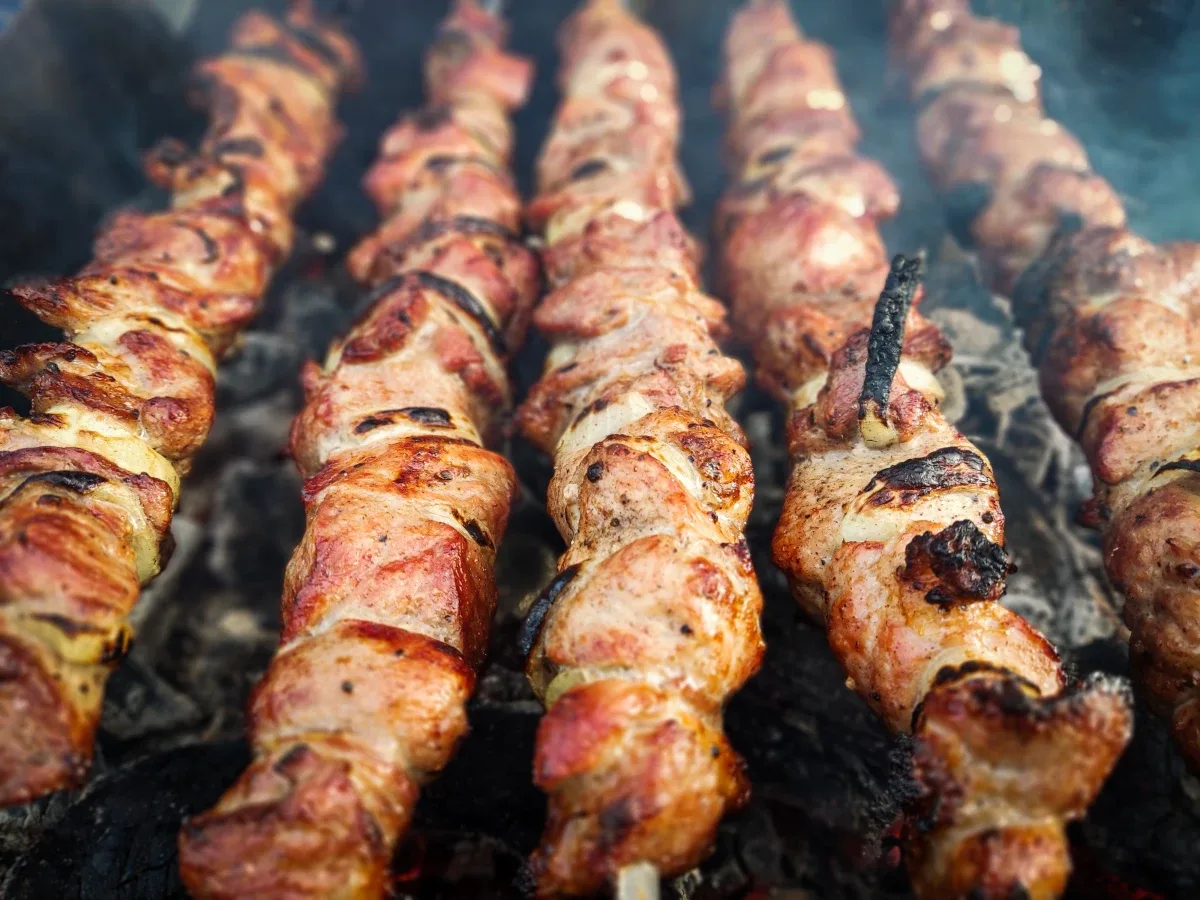 Kam v Brně za letní grilovačkou? Burger si opečete v Lužánkách i na Špilberku