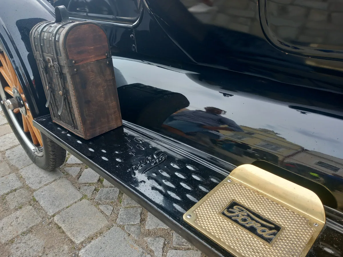 VIDEO: Ford model T postavil Ameriku na kola a mně dělá radost, říká Ivo Novotný