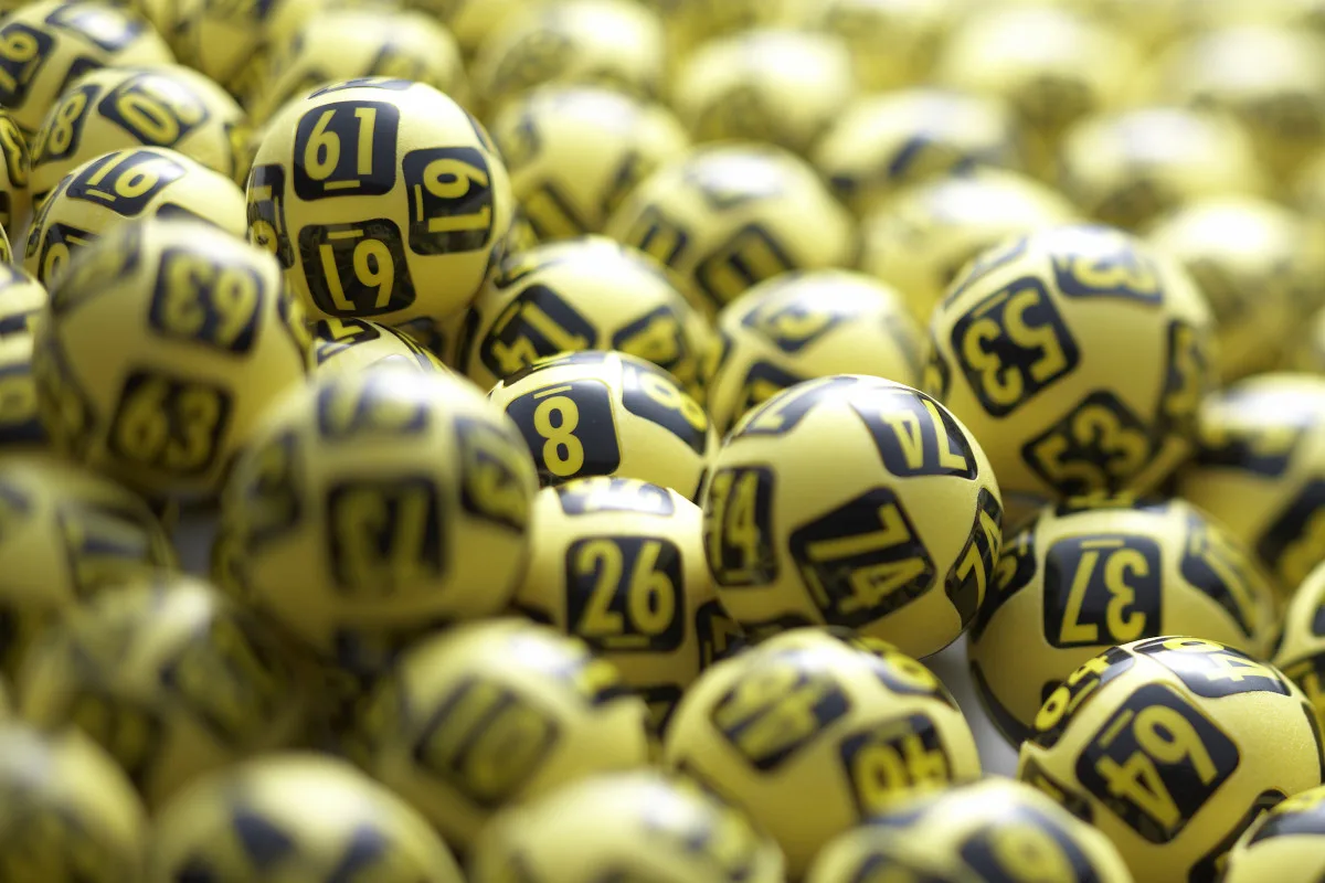 Počet milionářů roste. V kraji si lidé díky Sazce letos rozdělili přes 37 milionů