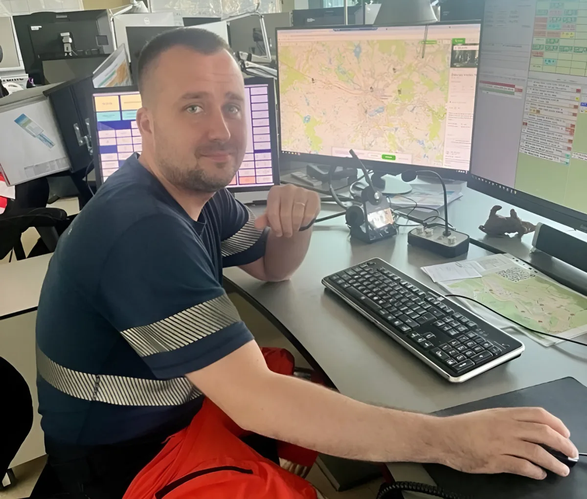 Bonbón uvízl v krku, syn se dusil. Život po telefonu zachránil operátor z Břeclavi