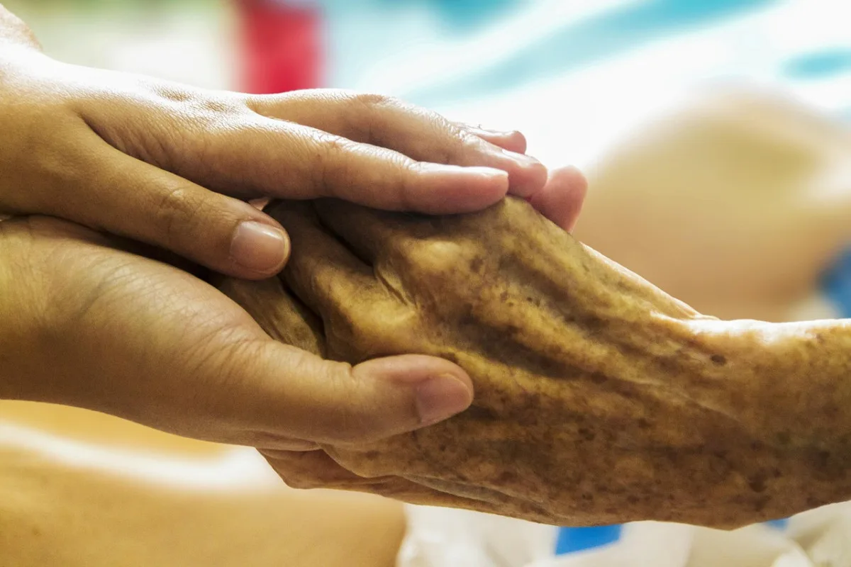Brněnský hospic podporuje po ztrátě blízkého. Jeho poradna je nově otevřena i veřejnosti