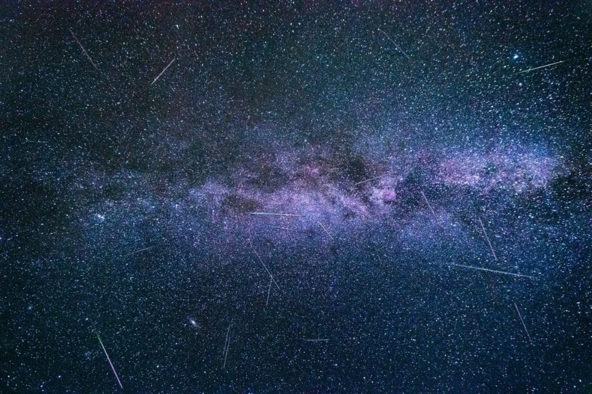 Perseidy, Venuše a Jupiter. Srpnová obloha nabídne zajímavé nebeské úkazy