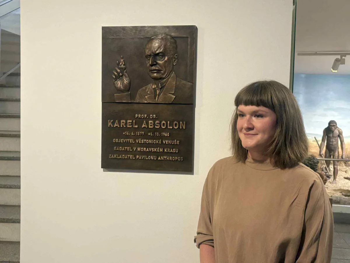 Badatel Absolon založil Anthropos a zařídil mamuta. Dostal novou pamětní desku