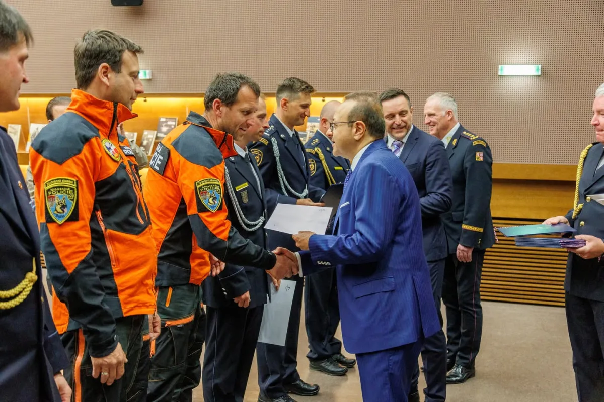 Záchranář Pavel pomáhal po tornádu i výbuchu, pak ochrnul. Bez rampy teď nemůže domů