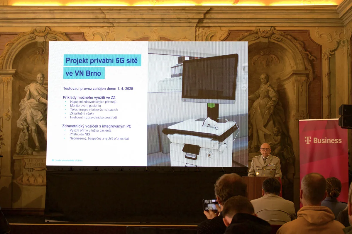 Možnost operovat na druhém konci světa, to slibuje telechirurgie