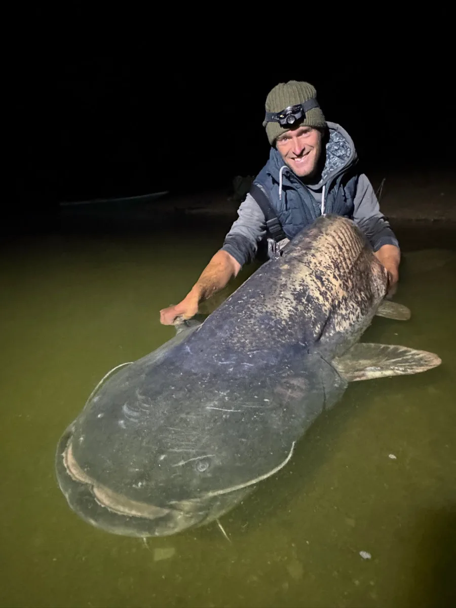 Rybář Vágner ulovil na Vranově dalšího macka, tentokrát měří hned 255 centimetrů