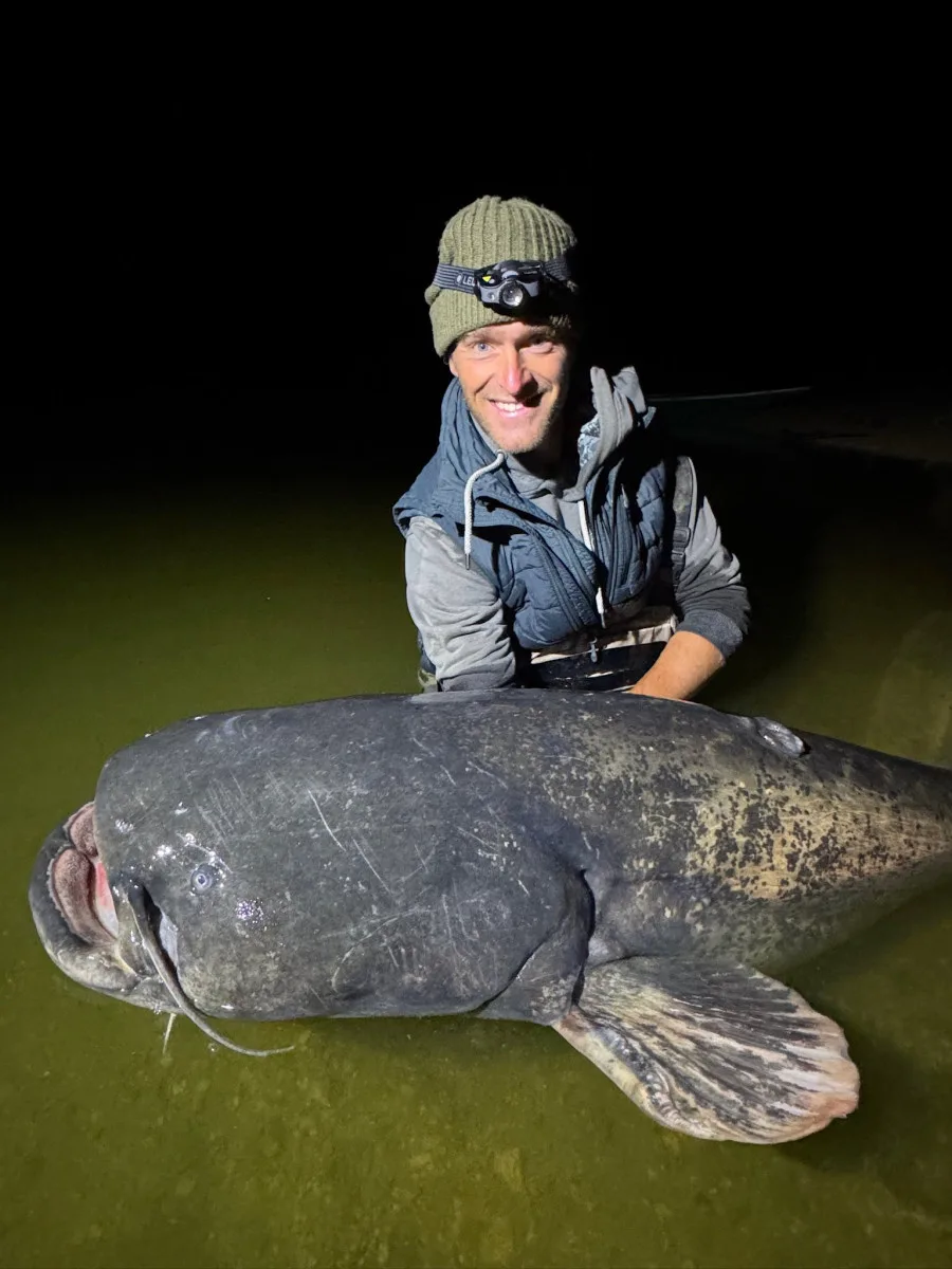 Rybář Vágner ulovil na Vranově dalšího macka, tentokrát měří hned 255 centimetrů