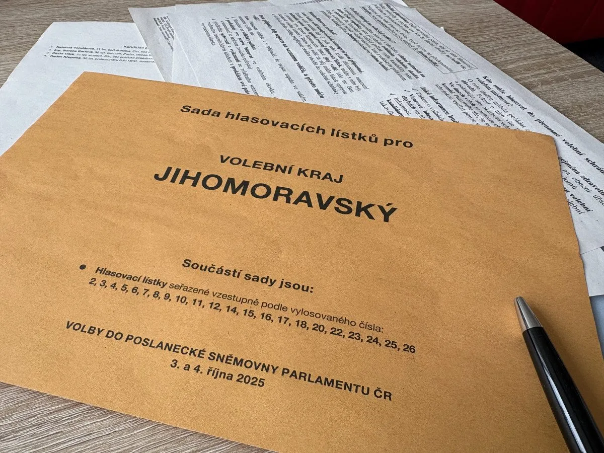 Kdo z jihu Moravy si brousí zuby na křeslo ve sněmovně? Kandidují včelaři i feministky