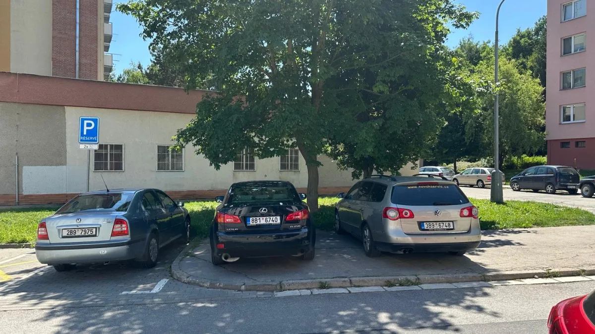 parkování Libušino údolí