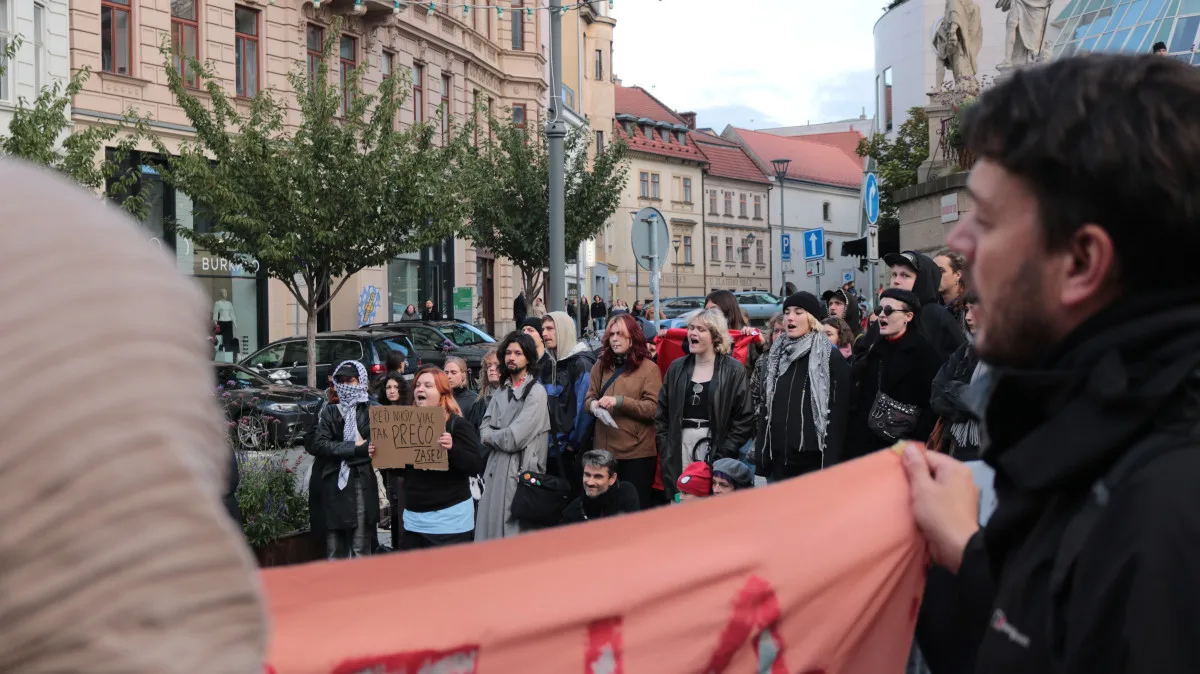 V Brně se protestovalo proti fašismu. Náckové zase vystrkují své ošklivé hlavy, zaznělo