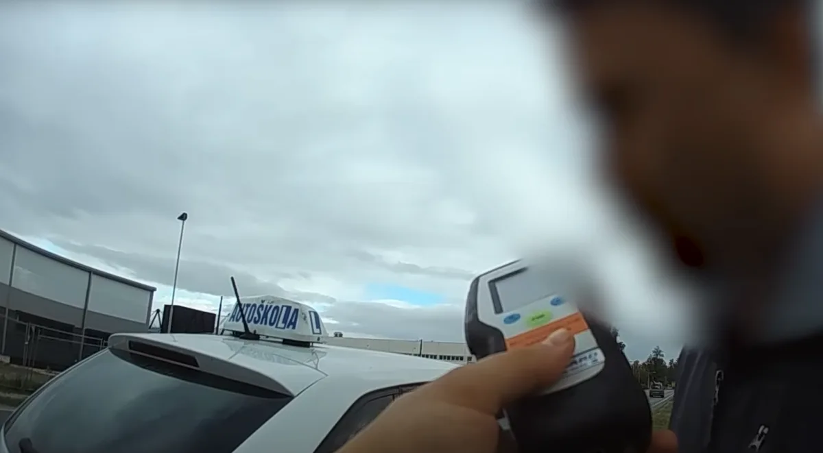 Žák autoškoly na Brněnsku si před zkouškou dal pervitin, řidičák nedostane