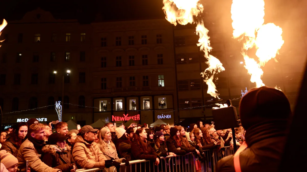 FOTO: Průvod čertů a koncerty zahájily Vánoce Brno, příští týden se přidá zbytek města