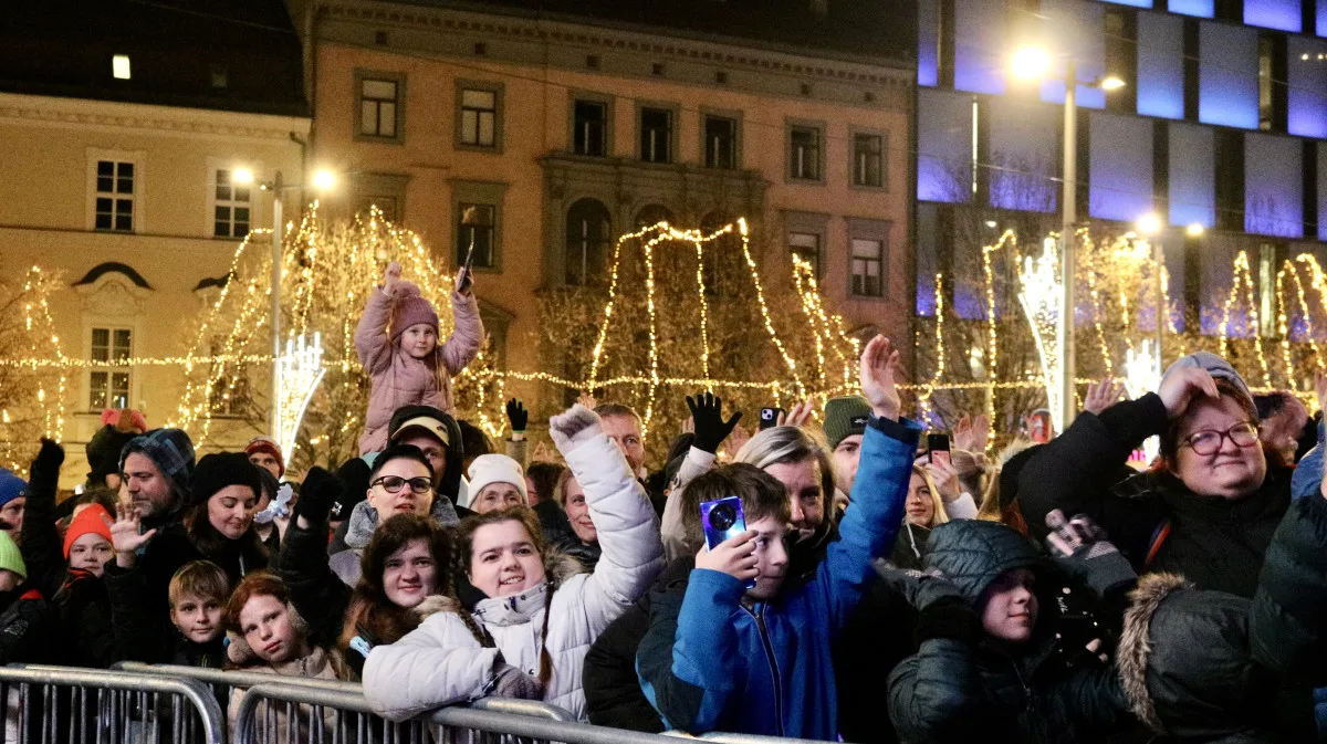 FOTO: Průvod čertů a koncerty zahájily Vánoce Brno, příští týden se přidá zbytek města