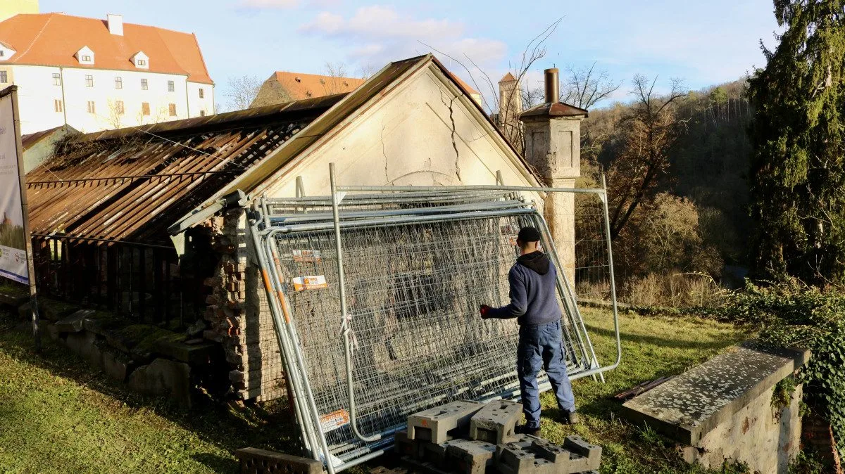 Rekonstrukce na hradě Veveří pokračují. Vznikne návštěvnické centrum a opraví se skleníky