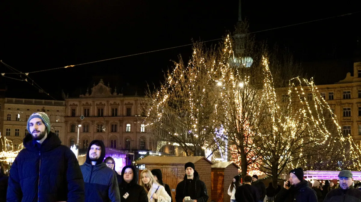 ANKETA: Který vánoční strom je letos v Brně nejkrásnější?