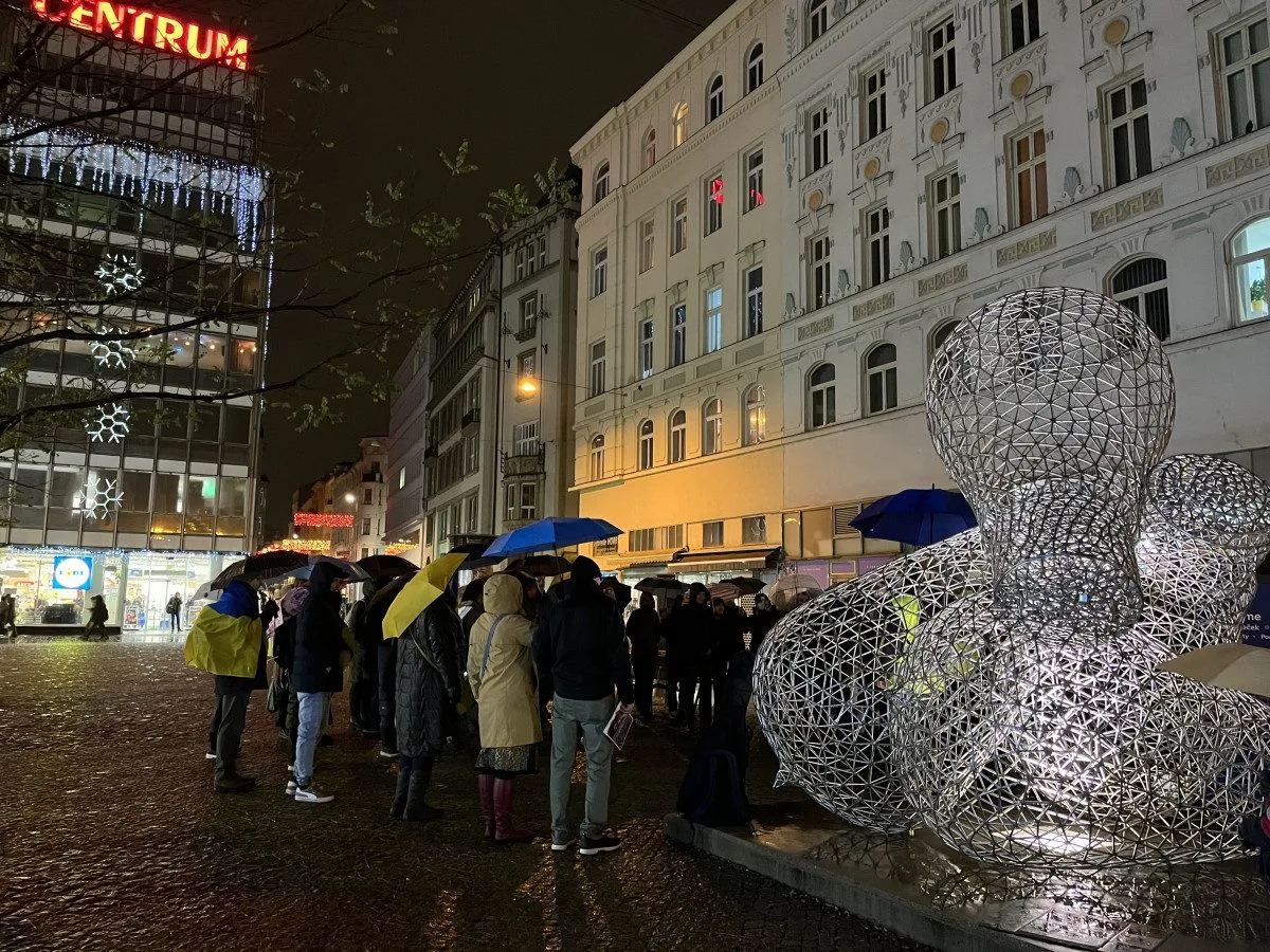 Lidé v Brně vystoupili proti americkému plánu pro Ukrajinu. Připomíná to Mnichov, znělo