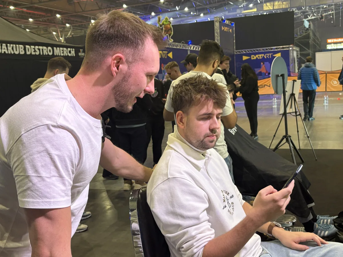 Herní víkend s přestávkou u barbera. Braun zve v Brně na střih, který nosí i Xnapy