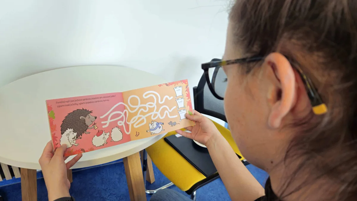 Brněnští popeláři budou dětem rozdávat pohádky a omalovánky
