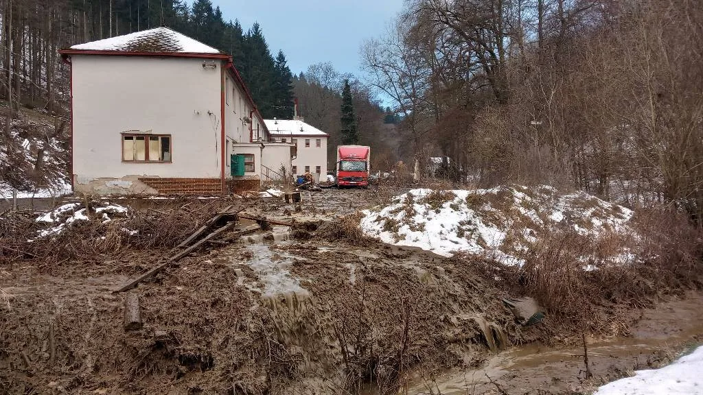 FOTO: Naředěná kejda z jímky na Znojemsku se už dostala do národního parku Podyjí