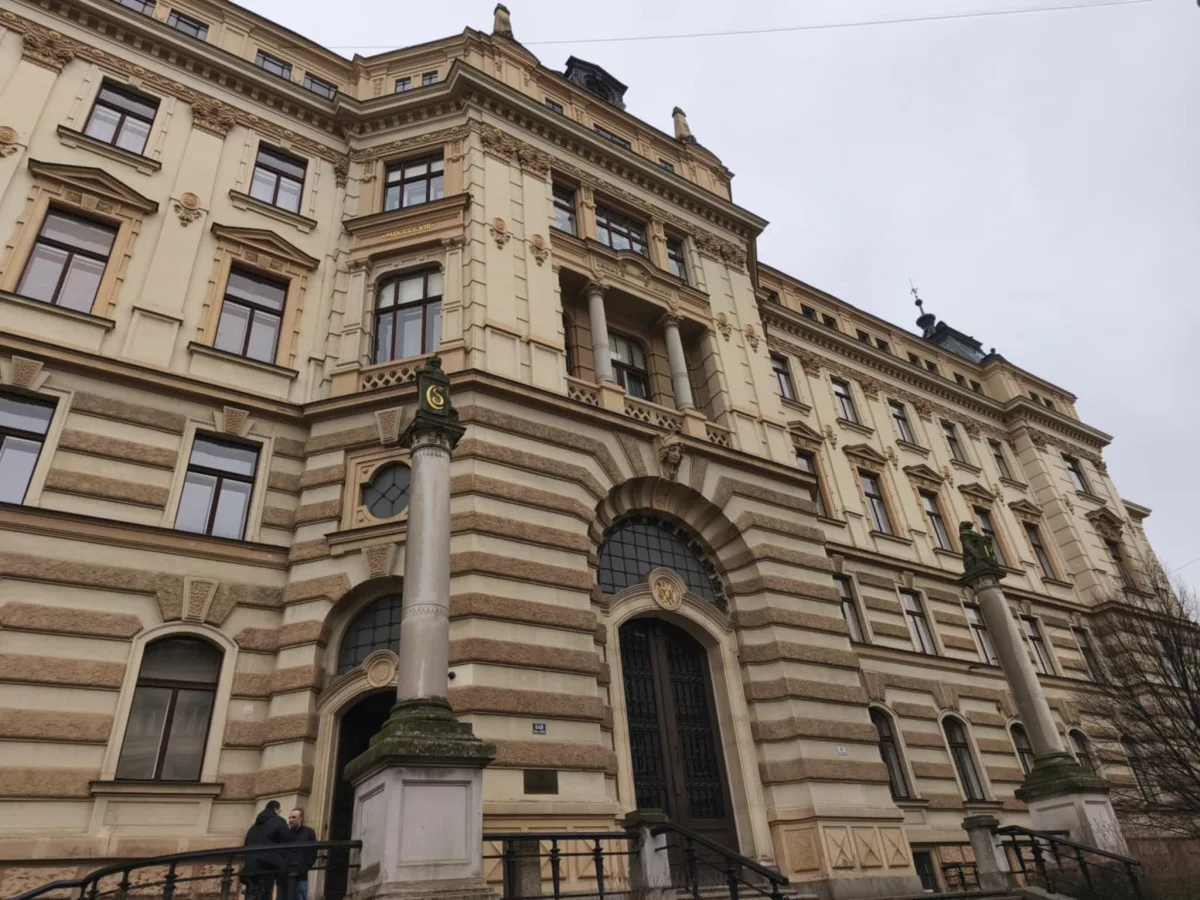 Zanedbaná péče skončila smrtí novorozence. Případ řeší brněnský soud