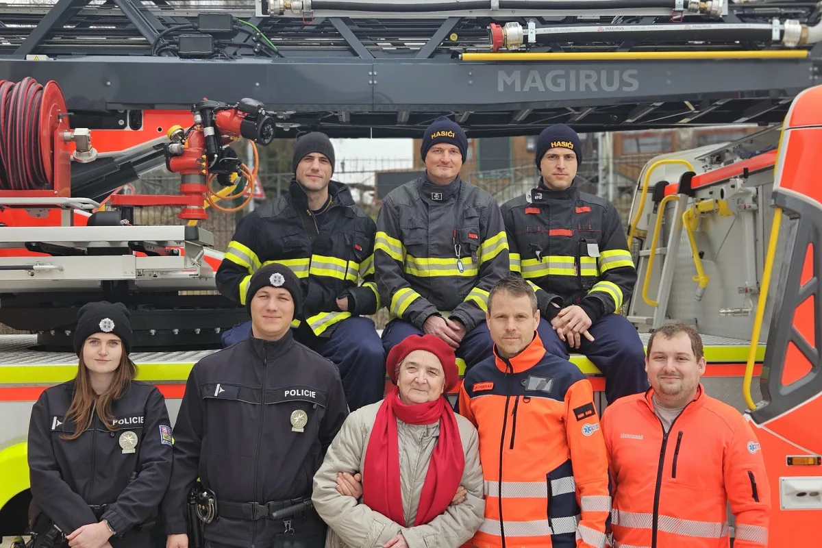 Paní Ludmila uspořádala oslavu. 