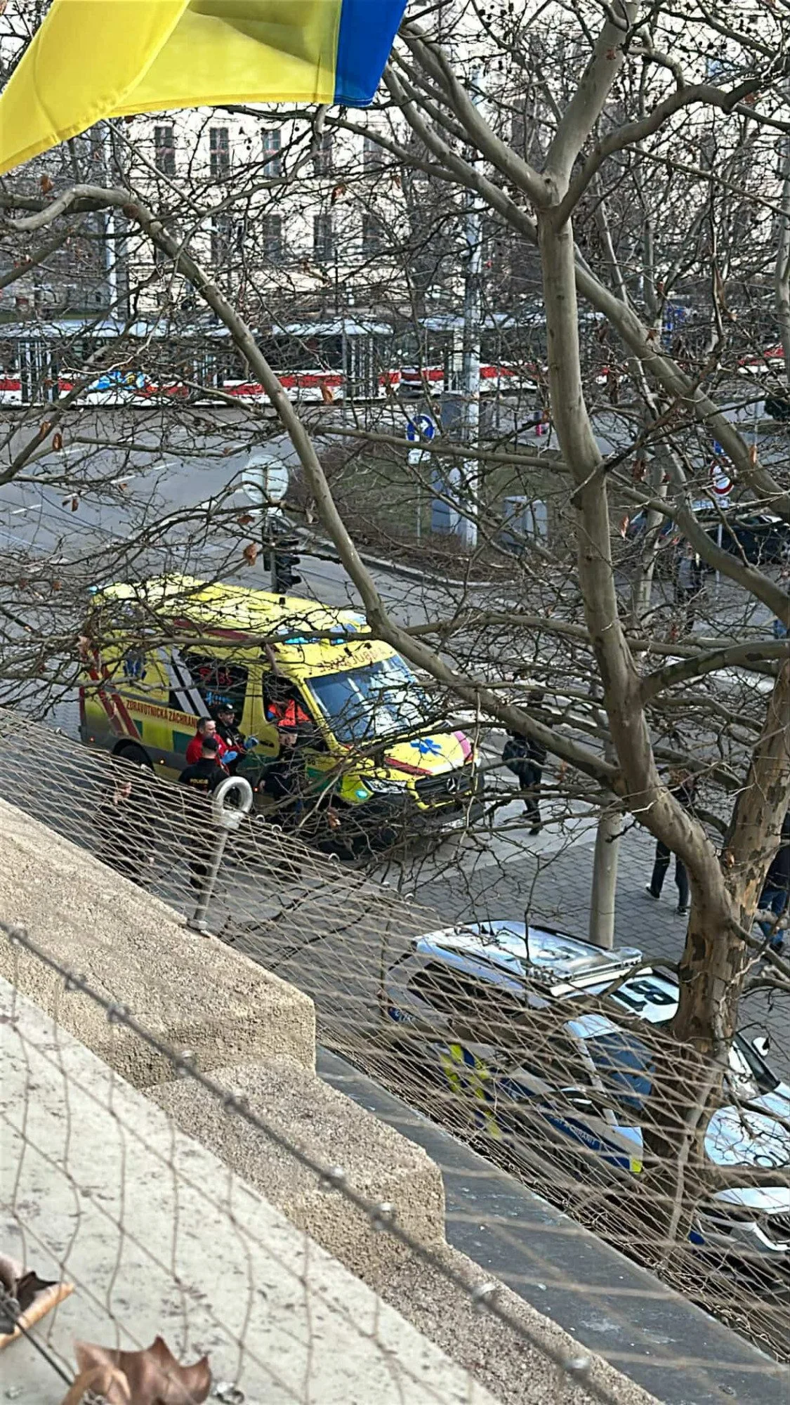 Na univerzitě v centru Brna se sesypal student, chtěl si ublížit. Zasahovala policie