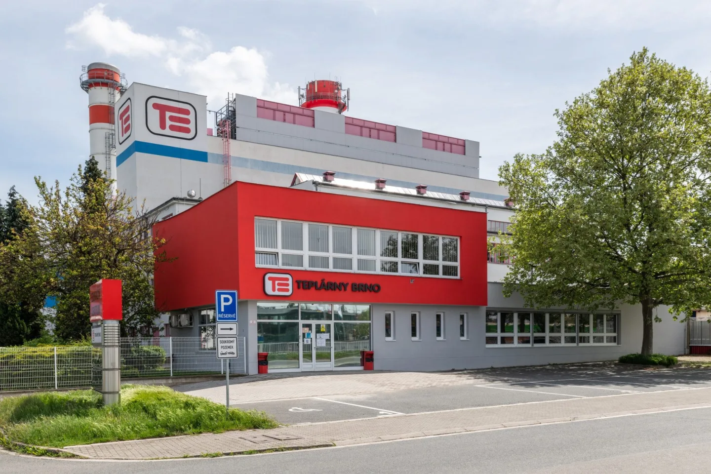 Cesta od prvních parovodů k modernímu horkovodu. Brno vyhlíží nový zdroj tepla.