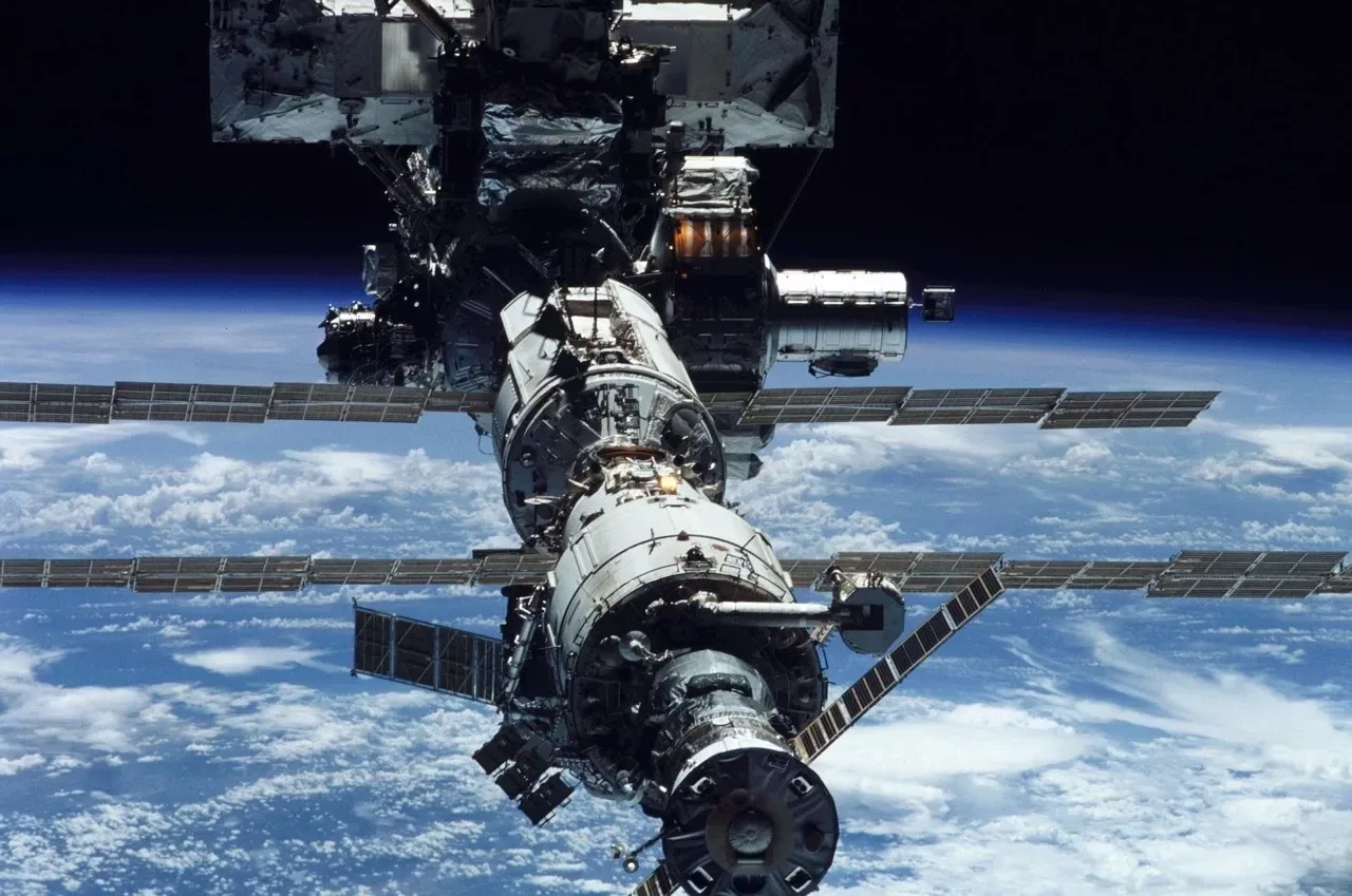 Unikátní nanoroboti doprovodí do vesmíru astronauta Svobodu, vyvíjeli je v Brně