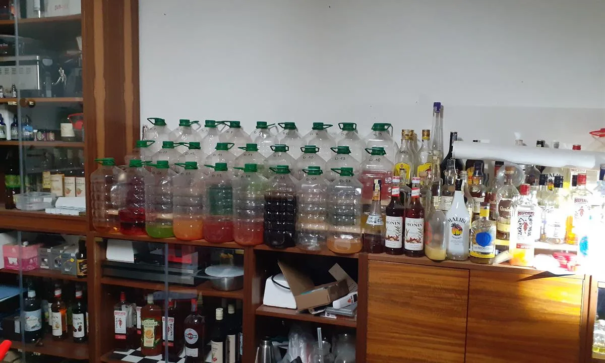 Znojemské bary podle celníků nabízely pochybný alkohol. Běžná praxe, míní majitel