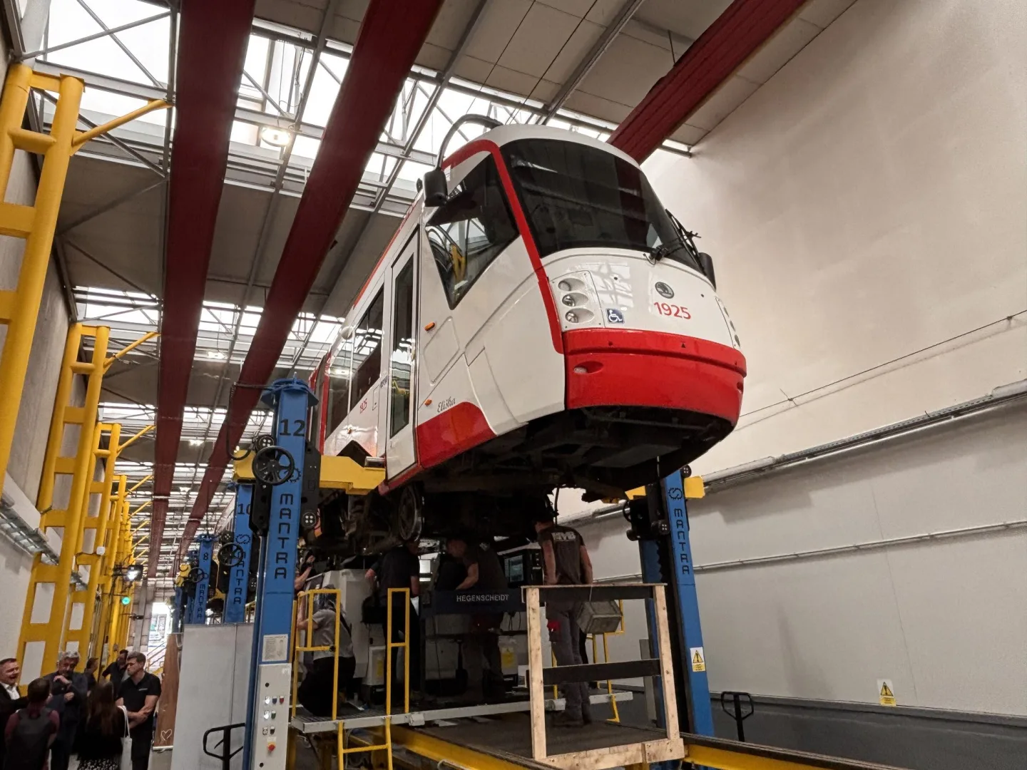 Brněnský dopravce modernizuje. O šaliny se postará mobilní soustruh i nerezová myčka