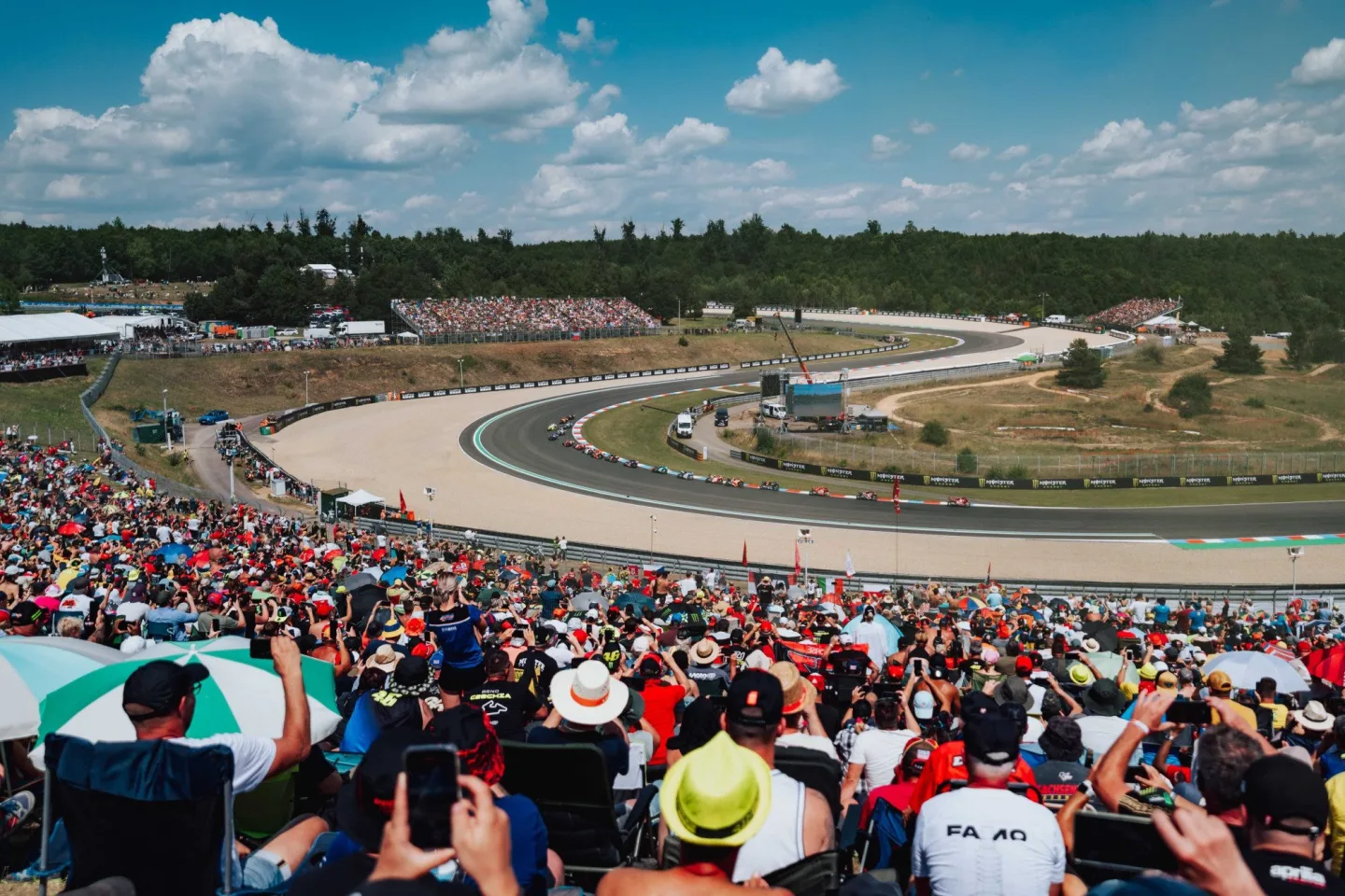 Grand Prix je opět v Brně. Uzavírky nebudou, jenom posílené spoje