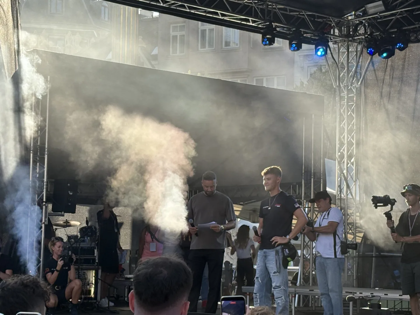 VIDEO: Hvězdy MotoGP dorazily na Svoboďák. Fanoušci lovili podpisy i trička