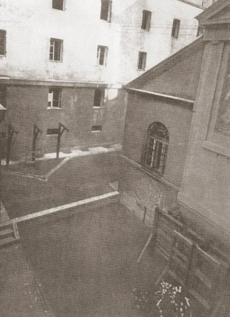Popraviště pod sgrafitem svatého Václava v Kaunicových studentských kolejích v Brně. Foto archiv Jiřího Skoupého
