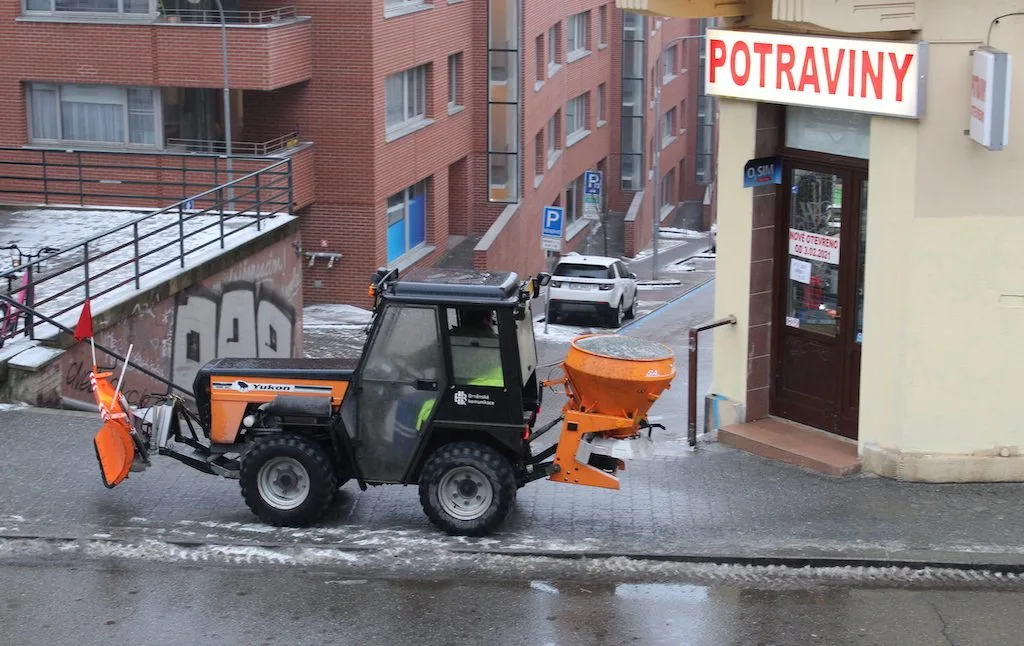 Posypové práce v Pekařské ulici