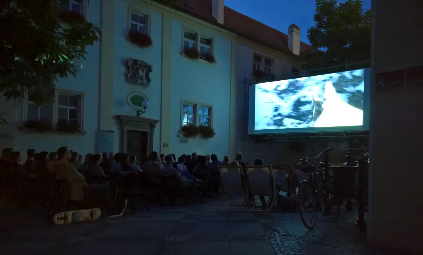 Kino u radnice.