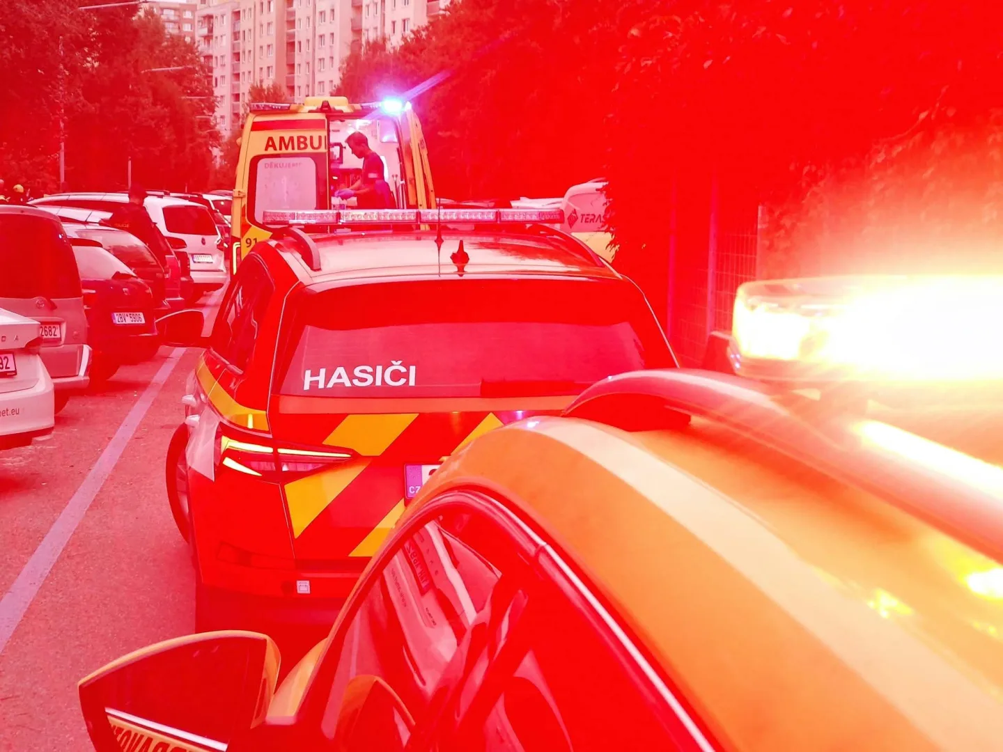 Plameny šlehající z oken a zakouřené chodby. Brno se probudilo do ohnivého rána