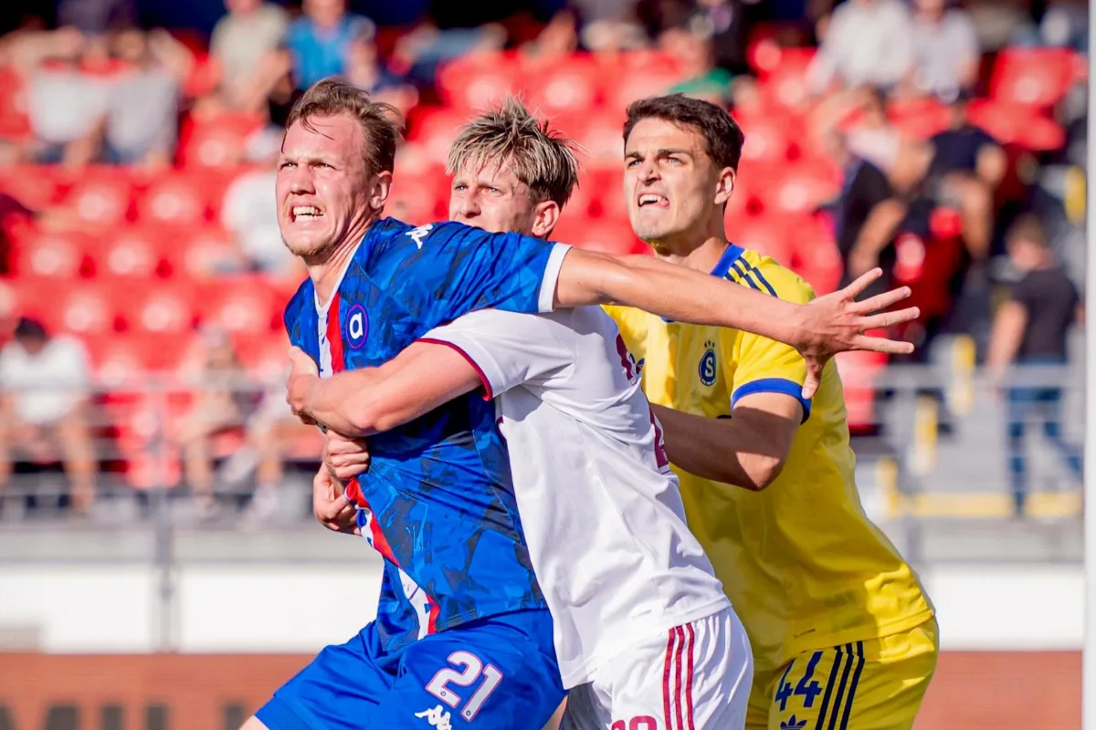 Fotbalisté Sparty deklasovali v Brně Artis 4:0 a poprvé v sezoně zvítězili venku