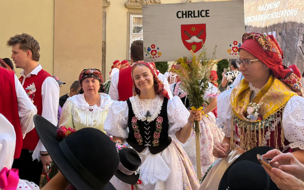 Centrum Brna při prvních celoměstských hodech zaplavila krojovaná chasa
