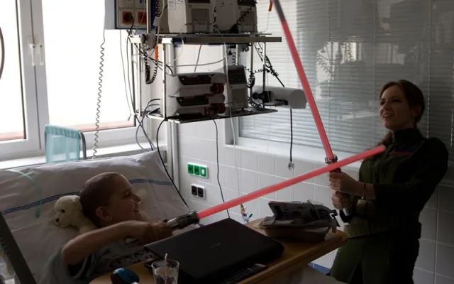 501. legie ze Star Wars navštívila Kliniku dětské onkologie Fakultní nemocnice Brno