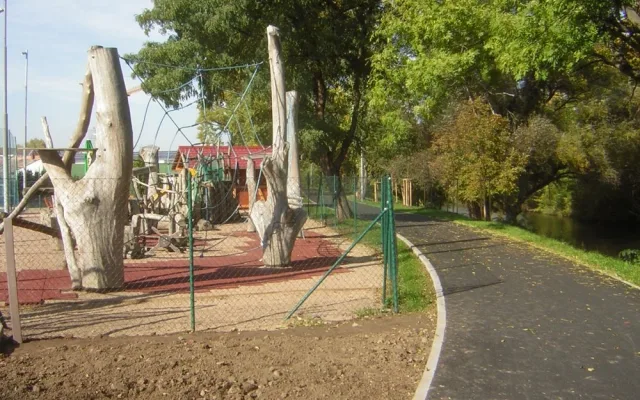 Stezka Komárov 2