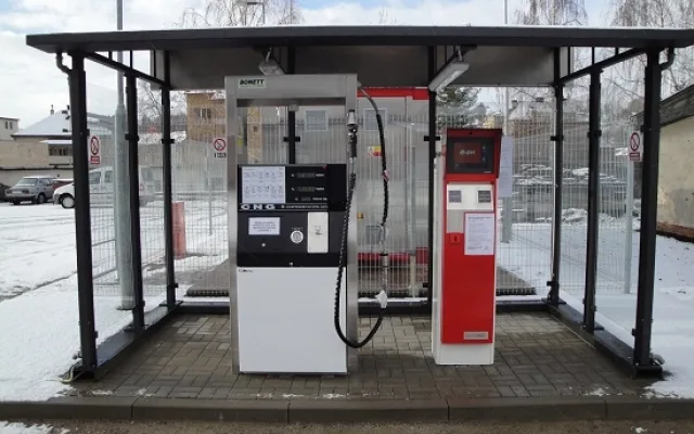 CNG 4, stanice
