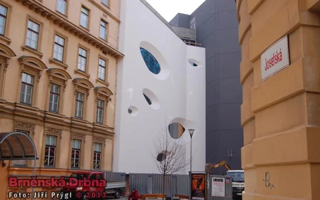 Obchodní centrum Letmo