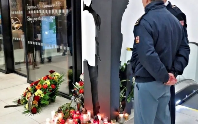 Pietní akt v OC Letmo, foto: HZS JMK