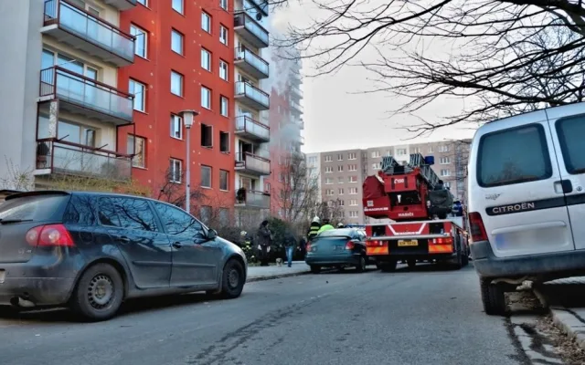 Hasiči likvidovali požár v Prušánecké ulici na Vinohradech, foto: hasiči JMK